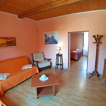 マッサ・マリッティマCasa La Fonteアパートメント エクステリア 写真
